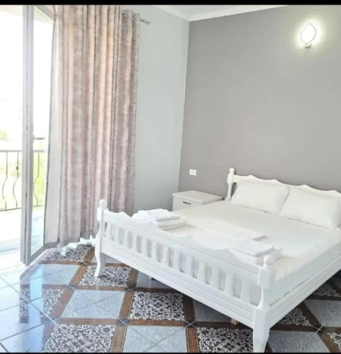 Hotel Fama Škalngur Εξωτερικό φωτογραφία