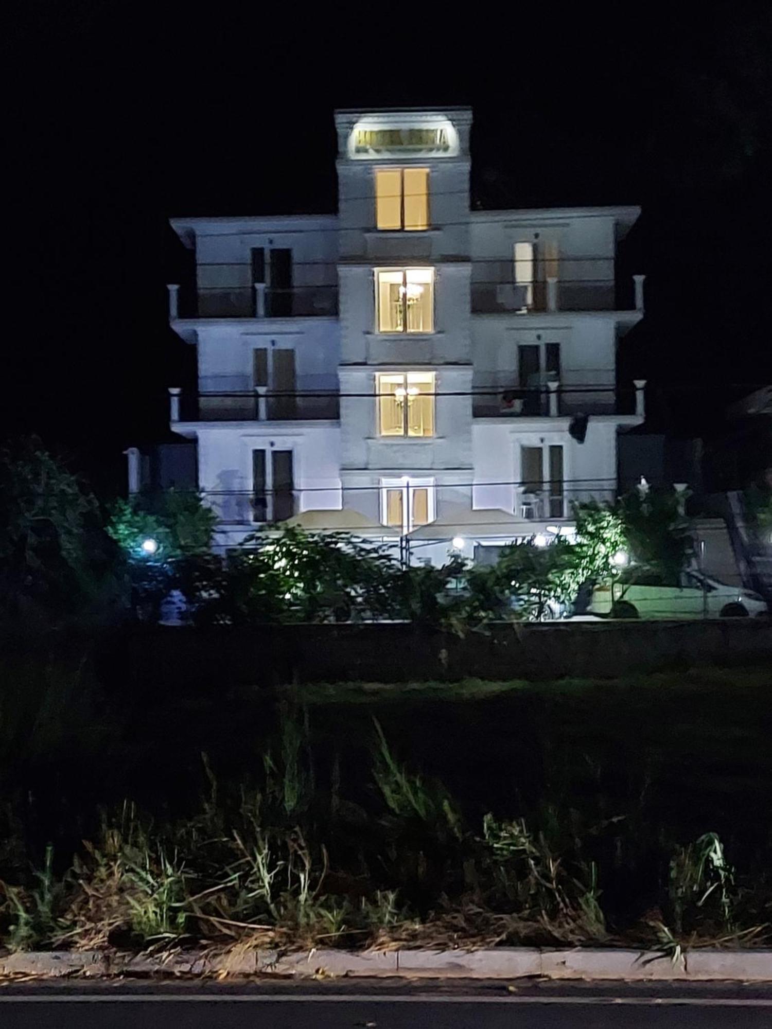 Hotel Fama Škalngur Εξωτερικό φωτογραφία