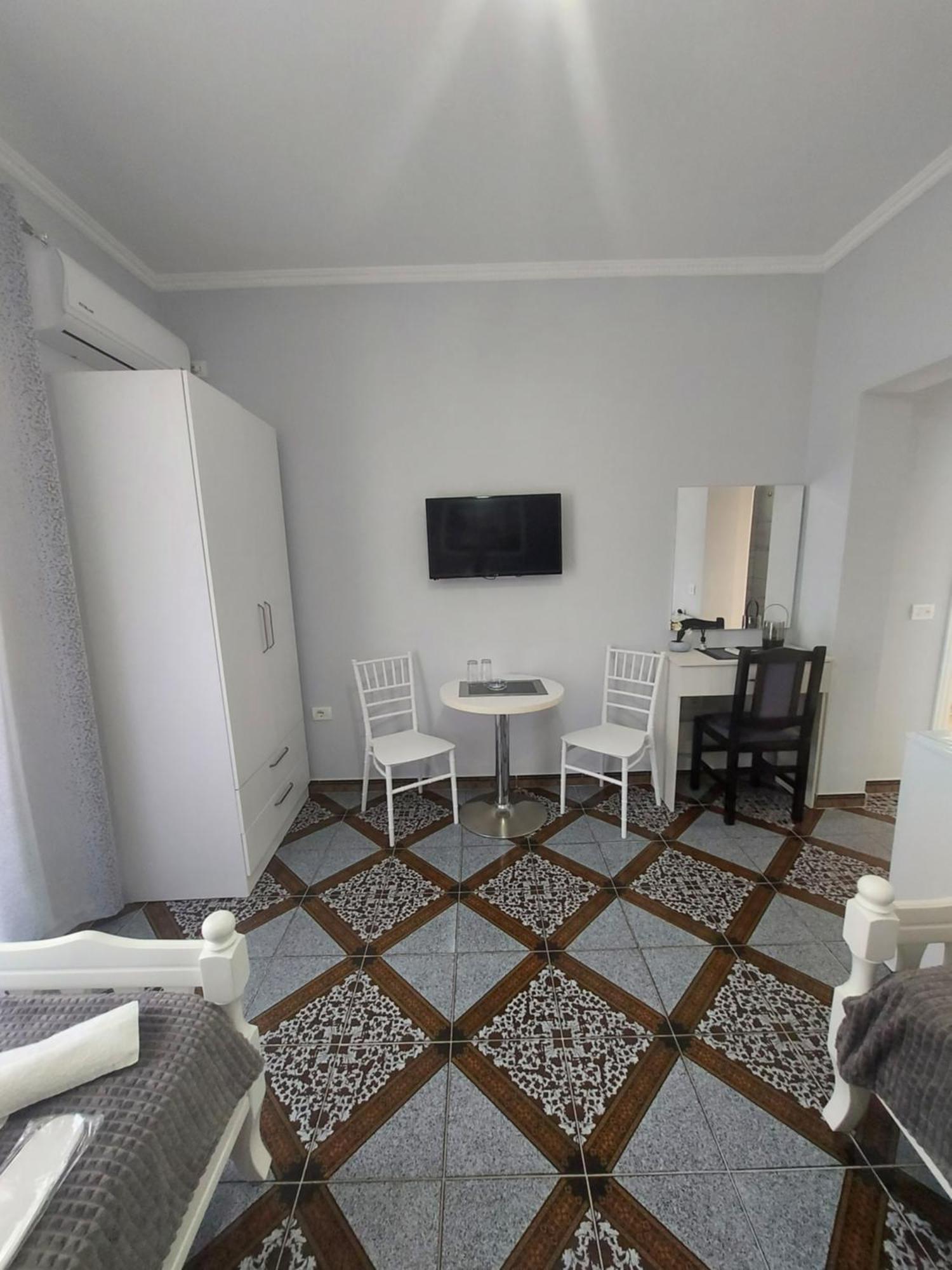 Hotel Fama Škalngur Εξωτερικό φωτογραφία